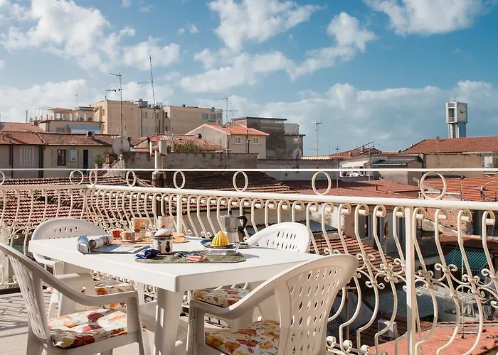 Attico Con 2 In Via Vespucci Апартаменты *