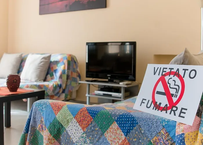 Апартаменты Attico Con 2 In Via Vespucci Виареджо