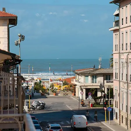 Apartment Attico Con 2 Camere In Via Vespucci