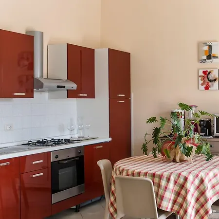 Lägenhet Attico Con 2 Camere In Via Vespucci