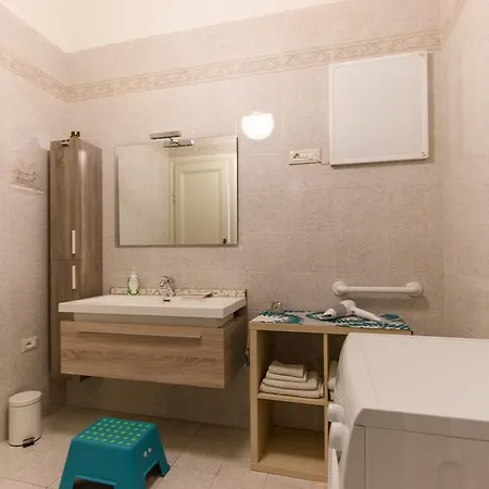 Appartement Attico Con 2 In Via Vespucci