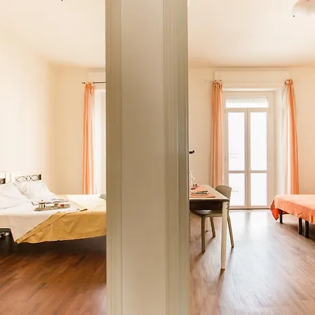 Attico Con 2 In Via Vespucci