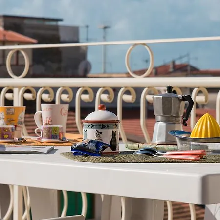 Attico Con 2 In Via Vespucci Appartement Viareggio