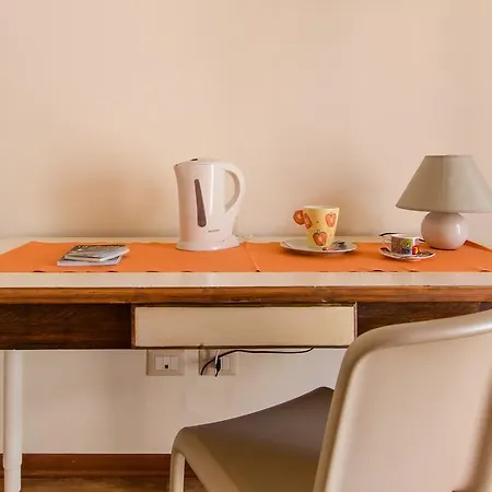 Attico Con 2 In Via Vespucci *