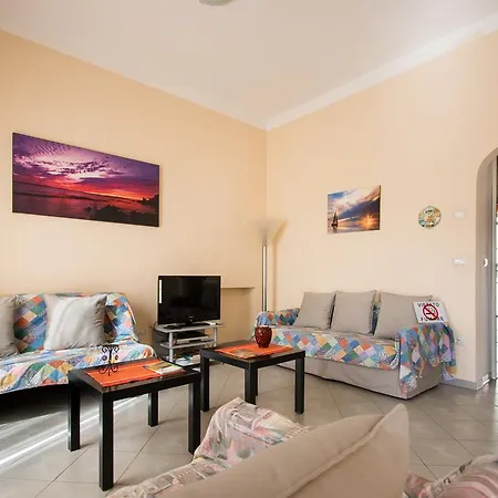 アパート Attico Con 2 In Via Vespucci ヴィアレッジョ