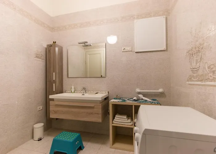 Апартаменти Attico Con 2 In Via Vespucci