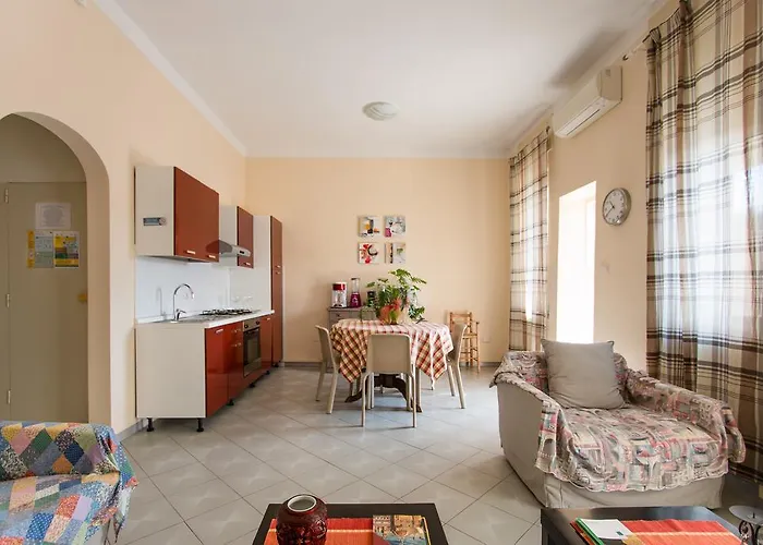 Attico Con 2 Camere In Via Vespucci Apartment *